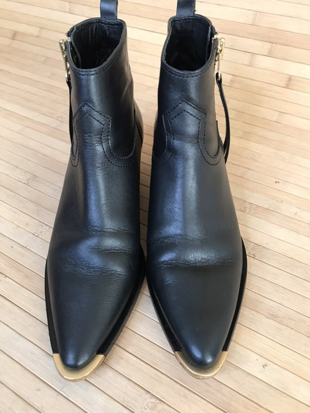 Schutz Black Leather Traci Ankle Boot Gold Tip & Hardware ankle boots bootie 6.5 - Picture 2 of 9
